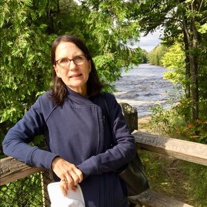 Meet your Posher, Laura